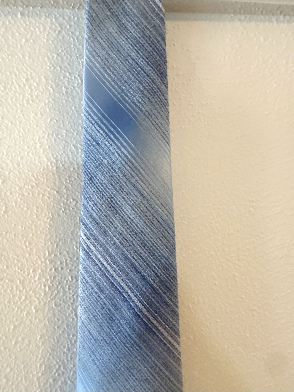Wembley Blue Silver Diagonal Striped Necktie Textured Woven Classic Mens Tie - Picture 4 of 6